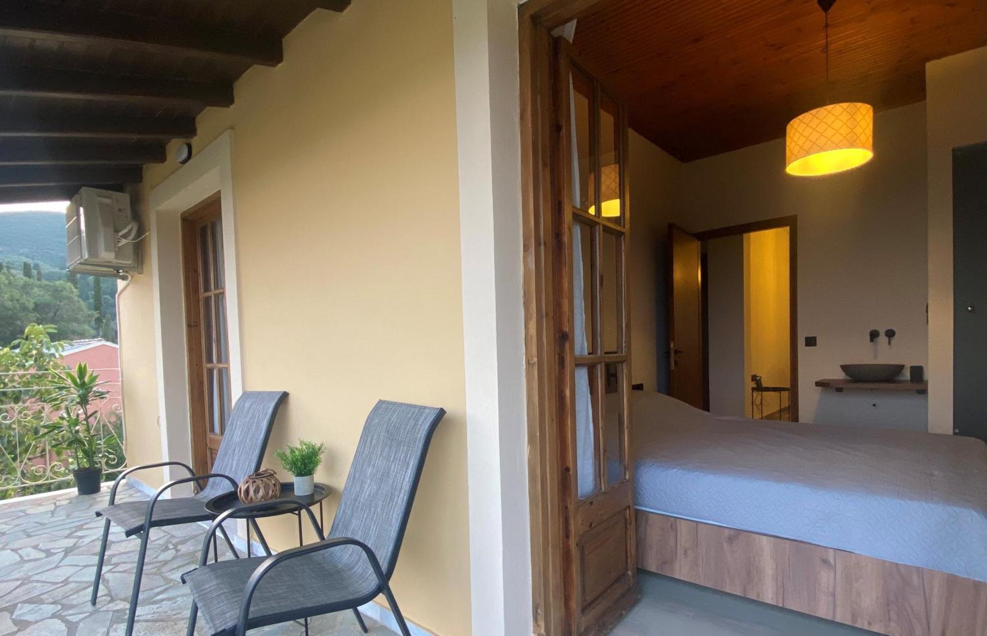 הוילה Kato Garouna Alexandra'S Boutique House מראה חיצוני תמונה